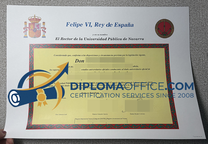 Universidad Pública de Navarra diploma